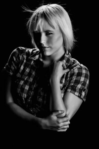 Kayleigh 2 >  001
